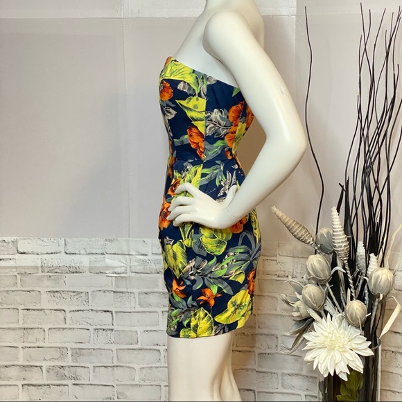 Floral French Connection Mini Dress **MINT CONDITION** - Picture 6 of 12